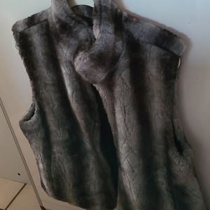 Imitation fur vest